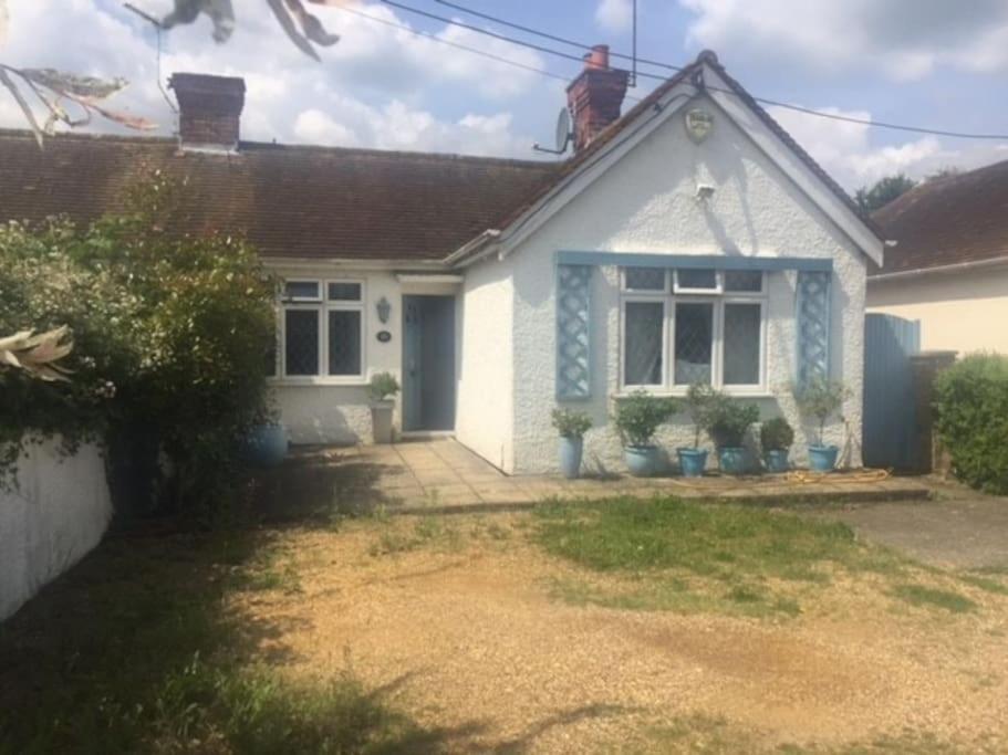 Modern Bungalow With Private Swimming Pool Maidenhead Eksteriør bilde